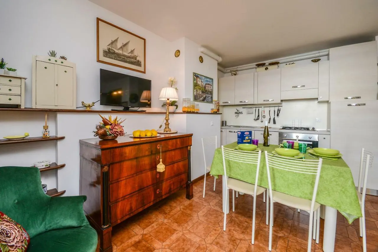 Appartamento Ex dimora di Lawrence Gargnano
