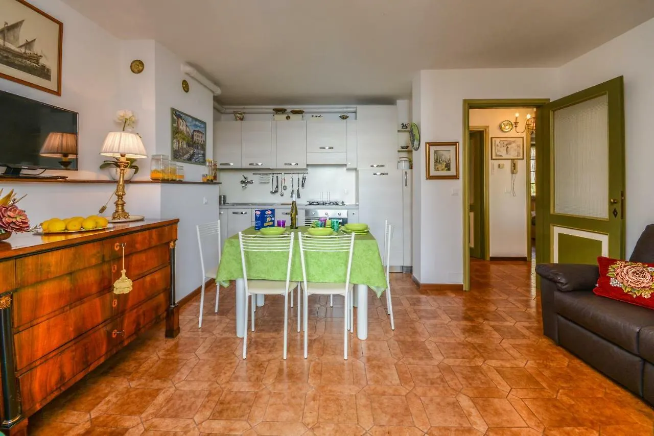 Appartamento Ex dimora di Lawrence Gargnano