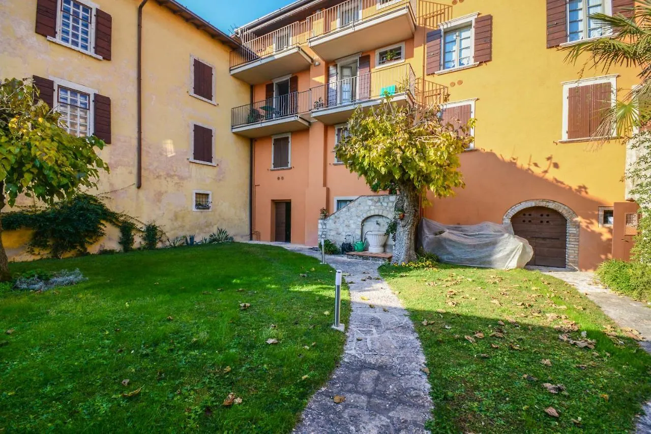 Appartamento Ex dimora di Lawrence Gargnano