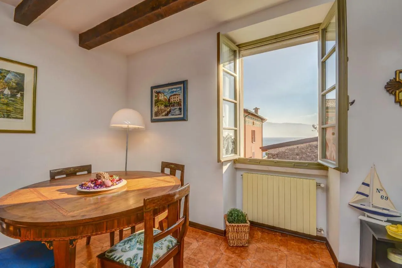 Ex Dimora Di Lawrence Apartment Gargnano